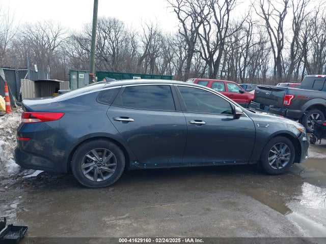 5XXGT4L38LG387015 KIA Optima Lx