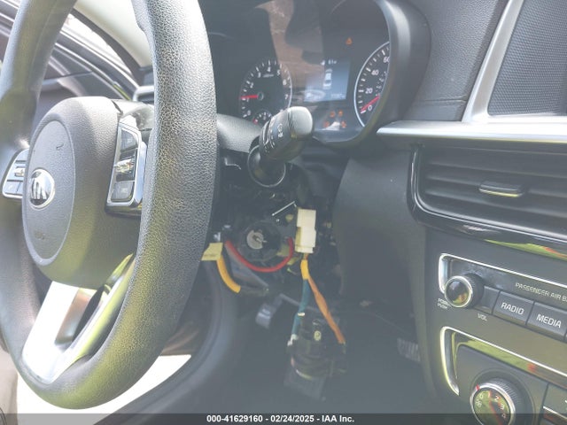 5XXGT4L38LG387015 KIA Optima Lx