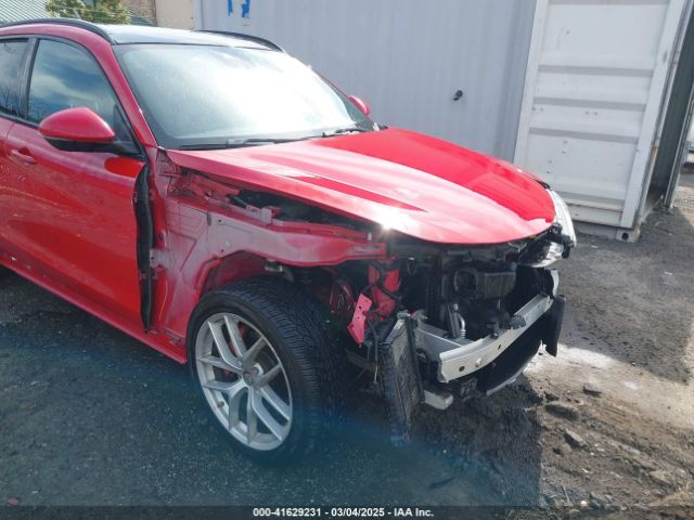 ZASFAKNN1J7B64820 Alfa Romeo Stelvio Ti Sport Awd