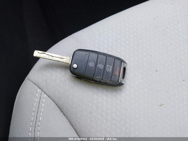 5XXGM4A77FG467123 KIA Optima Lx