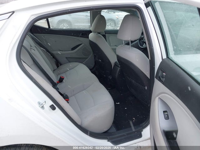 5XXGM4A77FG467123 KIA Optima Lx