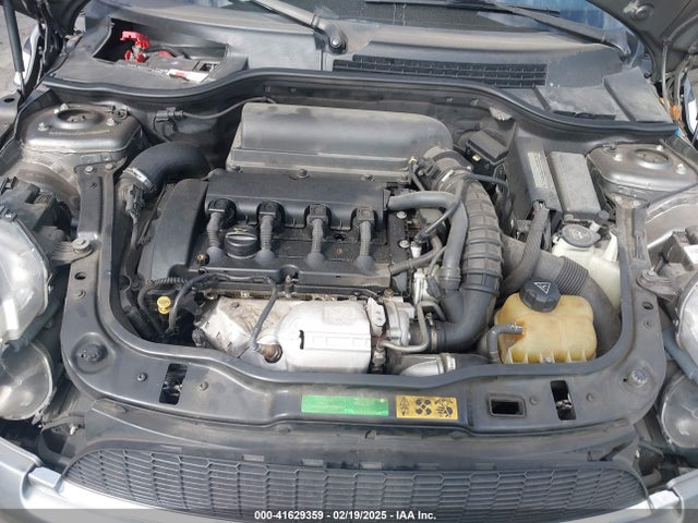 2010 MINI COOPER S CLUBMAN WMWMM3C53ATP93886 Photo 9