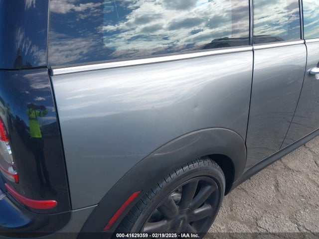 2010 MINI COOPER S CLUBMAN WMWMM3C53ATP93886 Photo 5