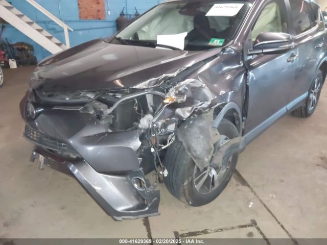 JTMRFREV8JJ208377 Toyota Rav4 Adventure/xle