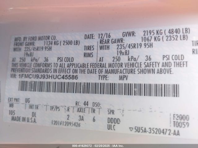 1FMCU9J93HUC45586 Ford Escape Titanium