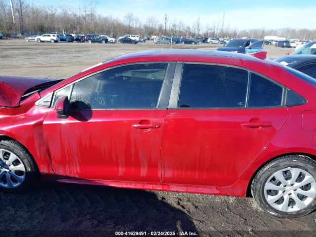 5YFEPMAE9NP391813 Toyota COROLLA LE