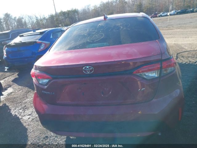 5YFEPMAE9NP391813 Toyota COROLLA LE