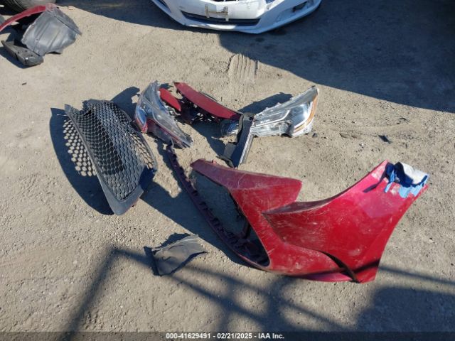 5YFEPMAE9NP391813 Toyota COROLLA LE