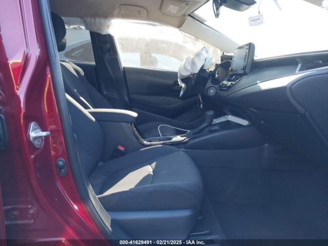5YFEPMAE9NP391813 Toyota COROLLA LE