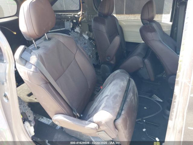 5TDERKEC5PS177449 Toyota Sienna Platinum