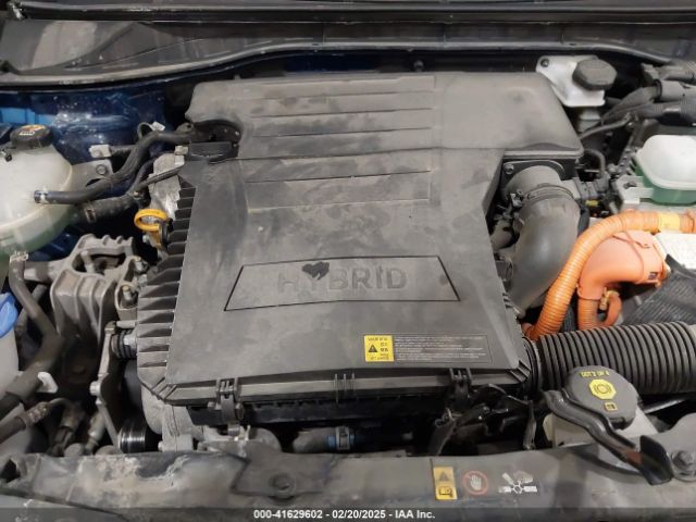 KNDCB3LC2K5250165 KIA NIRO LX