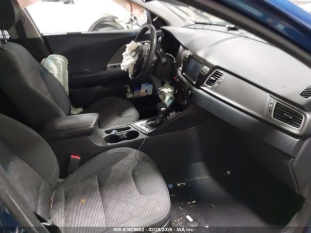 KNDCB3LC2K5250165 KIA NIRO LX