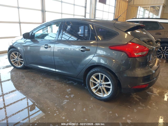 1FADP3K2XJL275264 Ford FOCUS SE