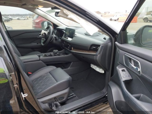 JN8BT3DC9RW381609 Nissan Rogue Platinum Fwd