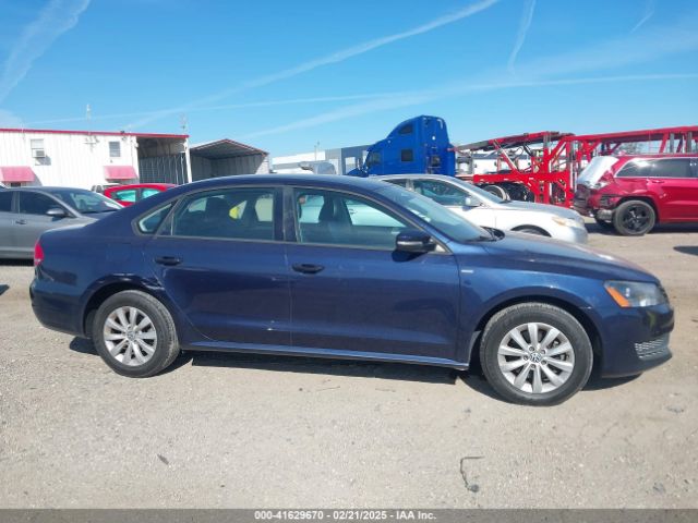 1VWAT7A32FC042719 Volkswagen Passat 1.8t Wolfsburg Edition