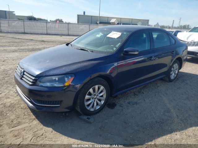 1VWAT7A32FC042719 Volkswagen Passat 1.8t Wolfsburg Edition