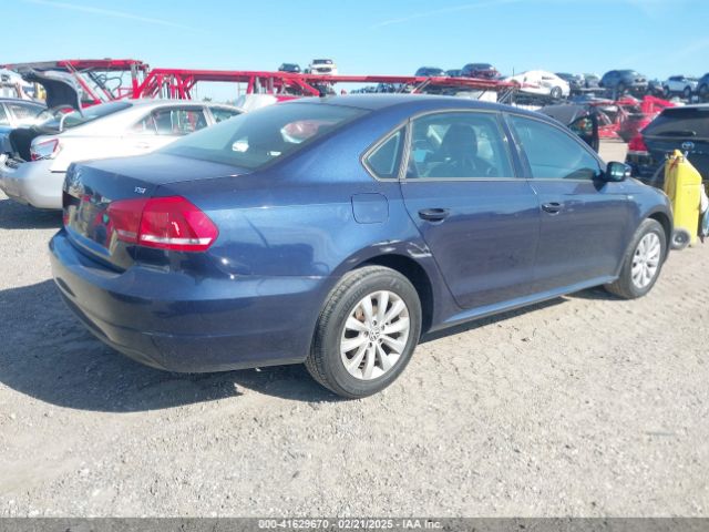 1VWAT7A32FC042719 Volkswagen Passat 1.8t Wolfsburg Edition