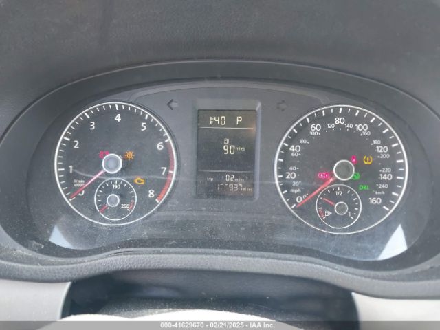 1VWAT7A32FC042719 Volkswagen Passat 1.8t Wolfsburg Edition