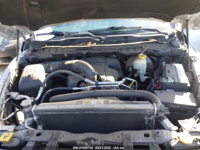 1C6RR6GT1HS676075 RAM 1500 Slt  4x2 6'4 Box