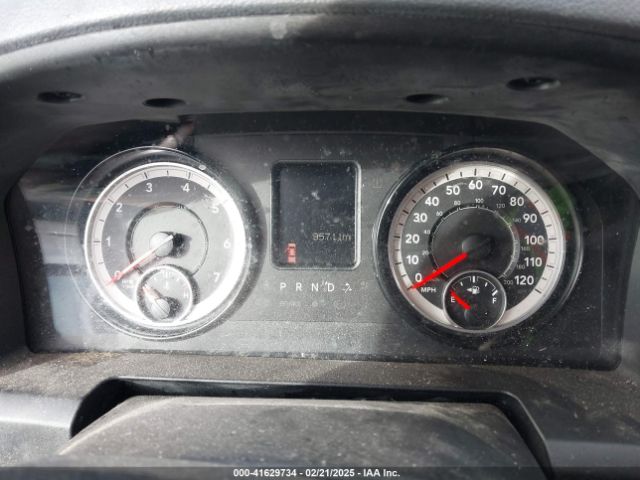 1C6RR6GT1HS676075 RAM 1500 Slt  4x2 6'4 Box