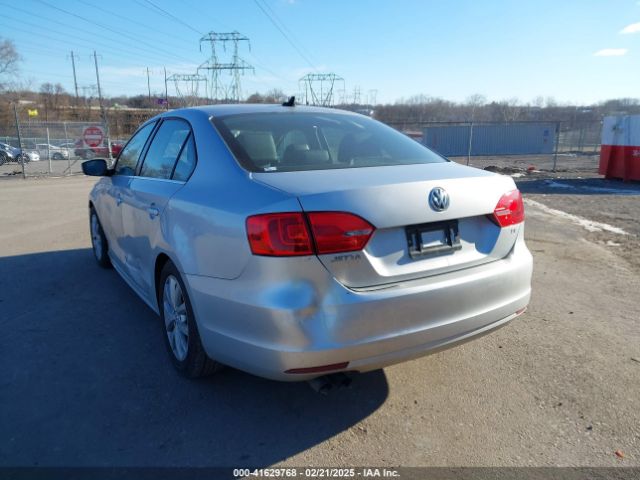 3VWD17AJ7EM441818 Volkswagen Jetta 1.8t Se