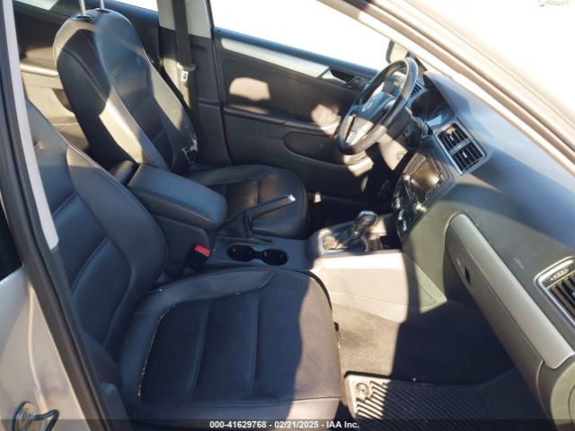 3VWD17AJ7EM441818 Volkswagen Jetta 1.8t Se
