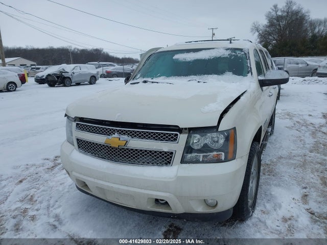 2013 Chevrolet Suburban 1500 Ltz მანქანა იყიდება აუქციონზე, vin: 1GNSKKE71DR351562, აუქციონის ნომერი: 41629803