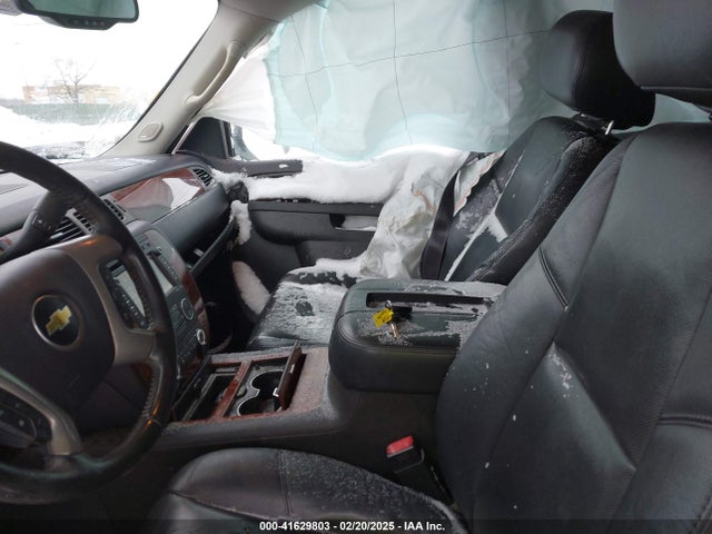 2013 Chevrolet Suburban 1500 Ltz მანქანა იყიდება აუქციონზე, vin: 1GNSKKE71DR351562, აუქციონის ნომერი: 41629803