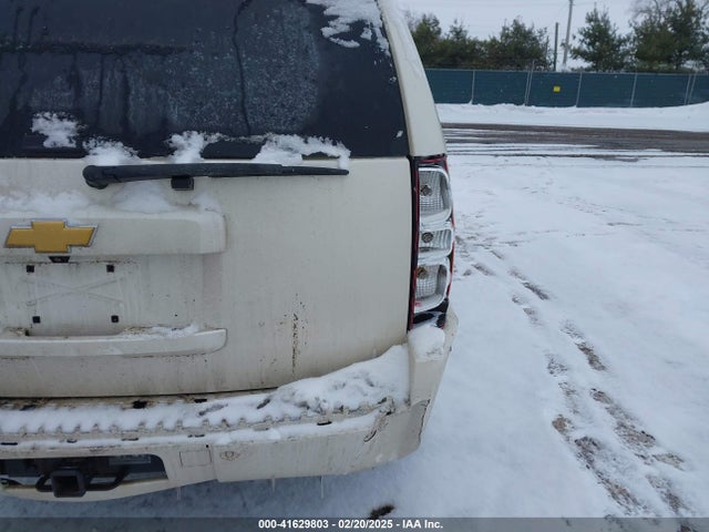 2013 Chevrolet Suburban 1500 Ltz მანქანა იყიდება აუქციონზე, vin: 1GNSKKE71DR351562, აუქციონის ნომერი: 41629803