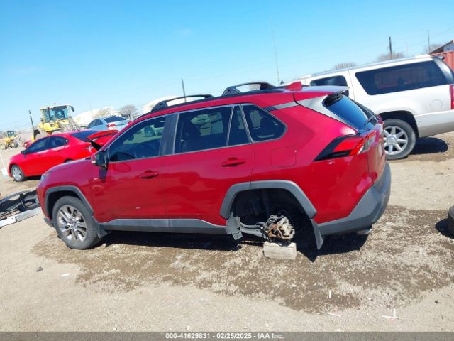 2T3C1RFV8KW024367 Toyota Rav4 Xle Premium