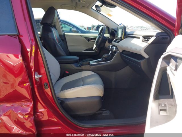 2T3C1RFV8KW024367 Toyota Rav4 Xle Premium