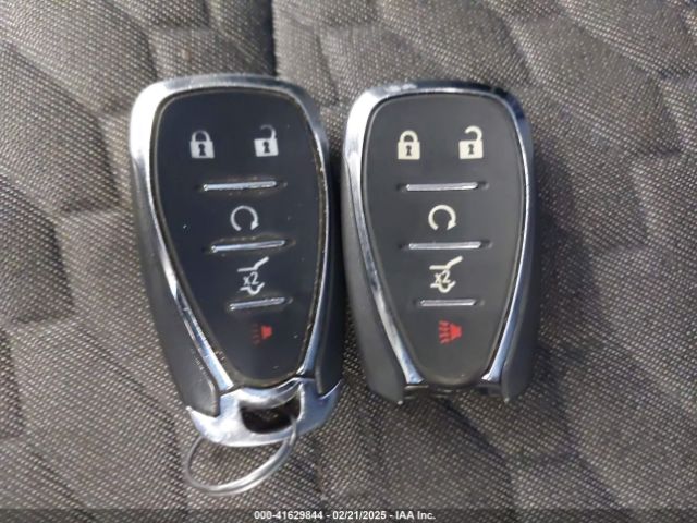 3GNAXUEV9KS570996 Chevrolet EQUINOX LT