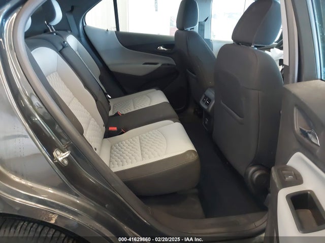 3GNAXHEV9KS666828 Chevrolet EQUINOX LS