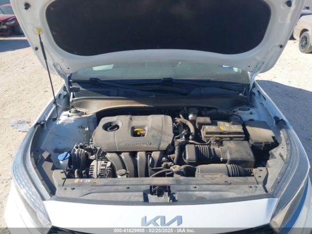 3KPF24AD7NE479402 KIA Forte Lxs