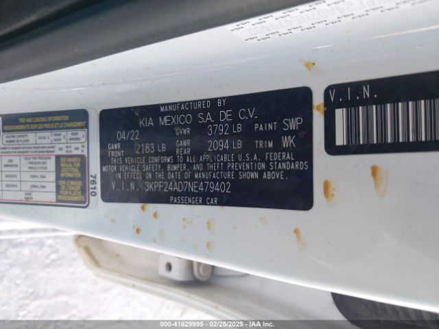 3KPF24AD7NE479402 KIA Forte Lxs
