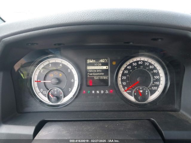 1C6RR6FG3JS325243 RAM 1500 Express  4x2 6'4 Box