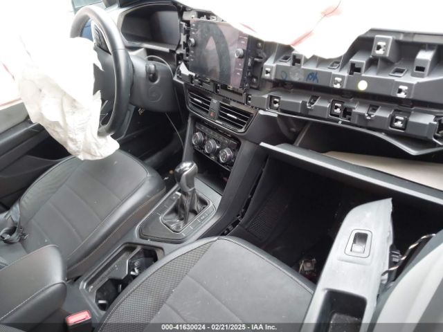 3VVSX7B21NM021957 Volkswagen Taos 1.5t Se