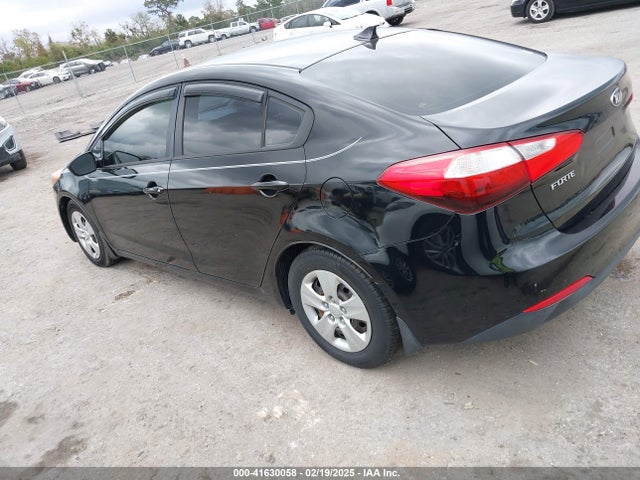 KNAFK4A67G5493359 KIA FORTE LX
