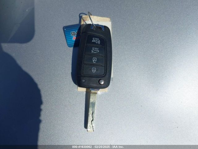 KMHLL4DG8RU723793 Hyundai ELANTRA SE