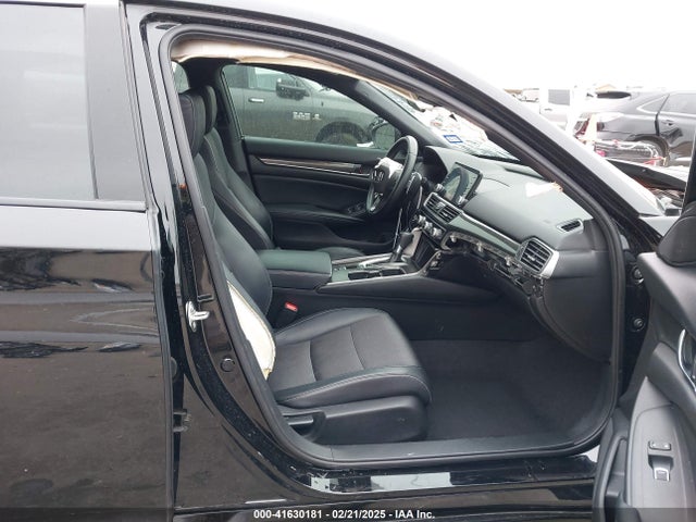 1HGCV1F31JA002617 Honda Accord Sport