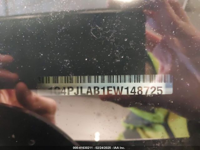 1C4PJLAB1EW148725 Jeep Cherokee Sport
