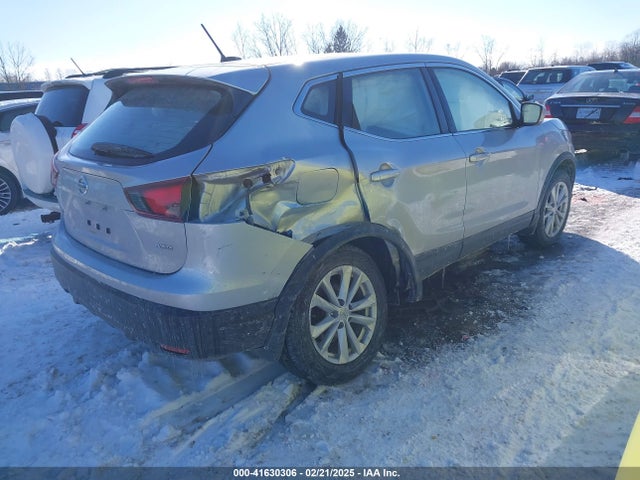 JN1BJ1CRXJW285247 Nissan Rogue Sport S