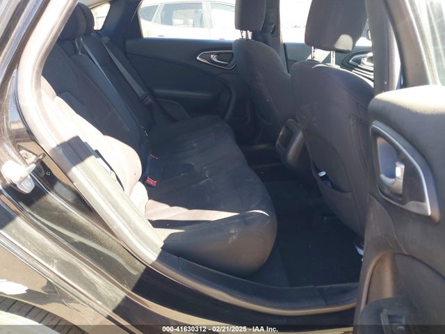 Chrysler 200 Limited 2015 1C3CCCAB4FN660435 Image 8
