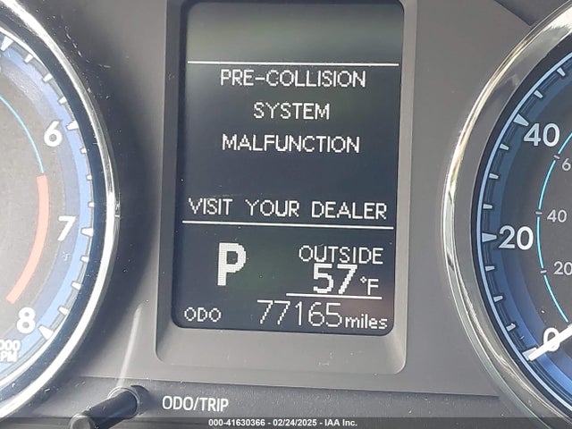Toyota Corolla Le Eco 2017 5YFBPRHE9HP633199 Image 16