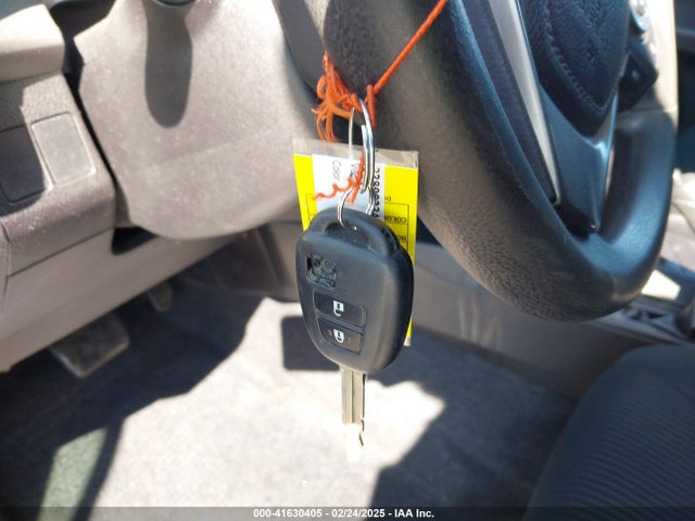 Toyota RAV4 LE 2017 2T3ZFREV9HW313442 Image 10