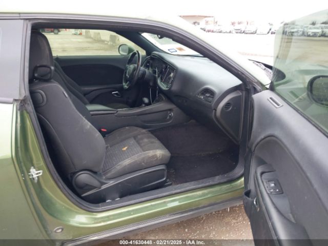2C3CDZAG0JH286824 Dodge Challenger Sxt