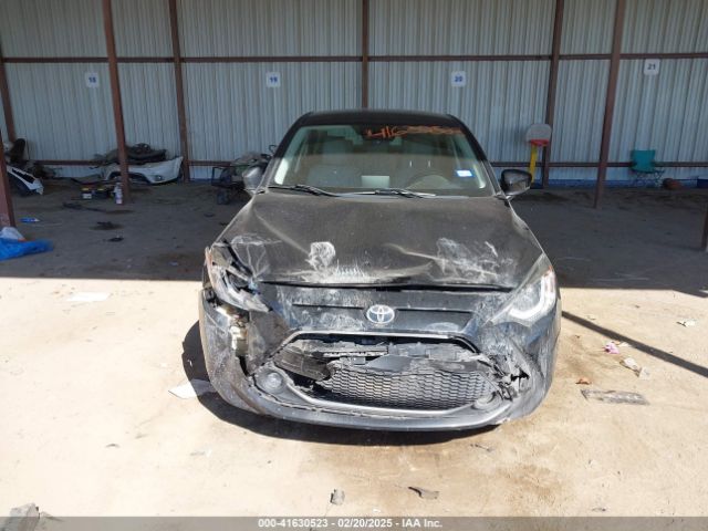 3MYDLBYV4LY716125 Toyota Yaris Xle