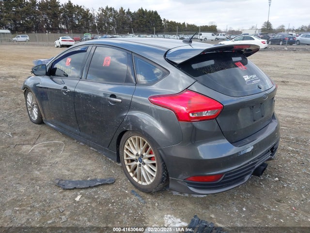 Ford Focus 2017 1FADP3L91HL259914 Image 3