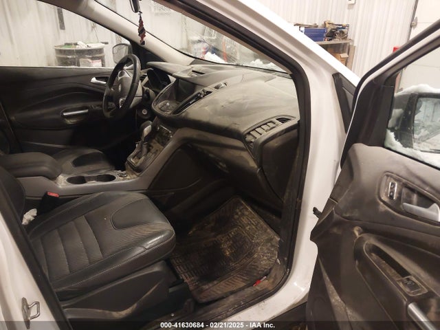 1FMCU9GX5GUA55969 Ford ESCAPE SE