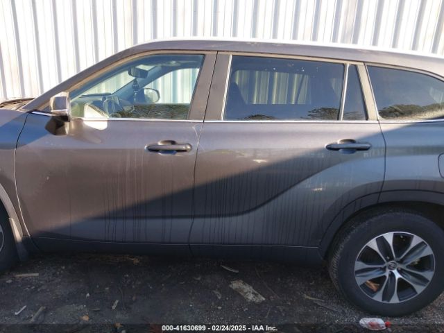 5TDKDRBH6PS036111 Toyota Highlander Xle